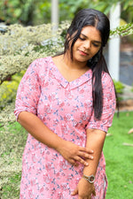 Load image into Gallery viewer, Peach shade printed hakkoba Kurthi - Stanwells Designs
